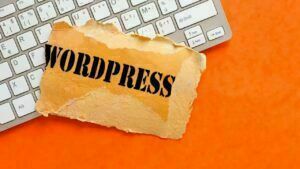 Clavier d'ordinateur avec post it WordPress