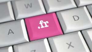Clavier d'ordinateur avec une touche .fr - Qu'est-ce qu'un nom de domaine ?